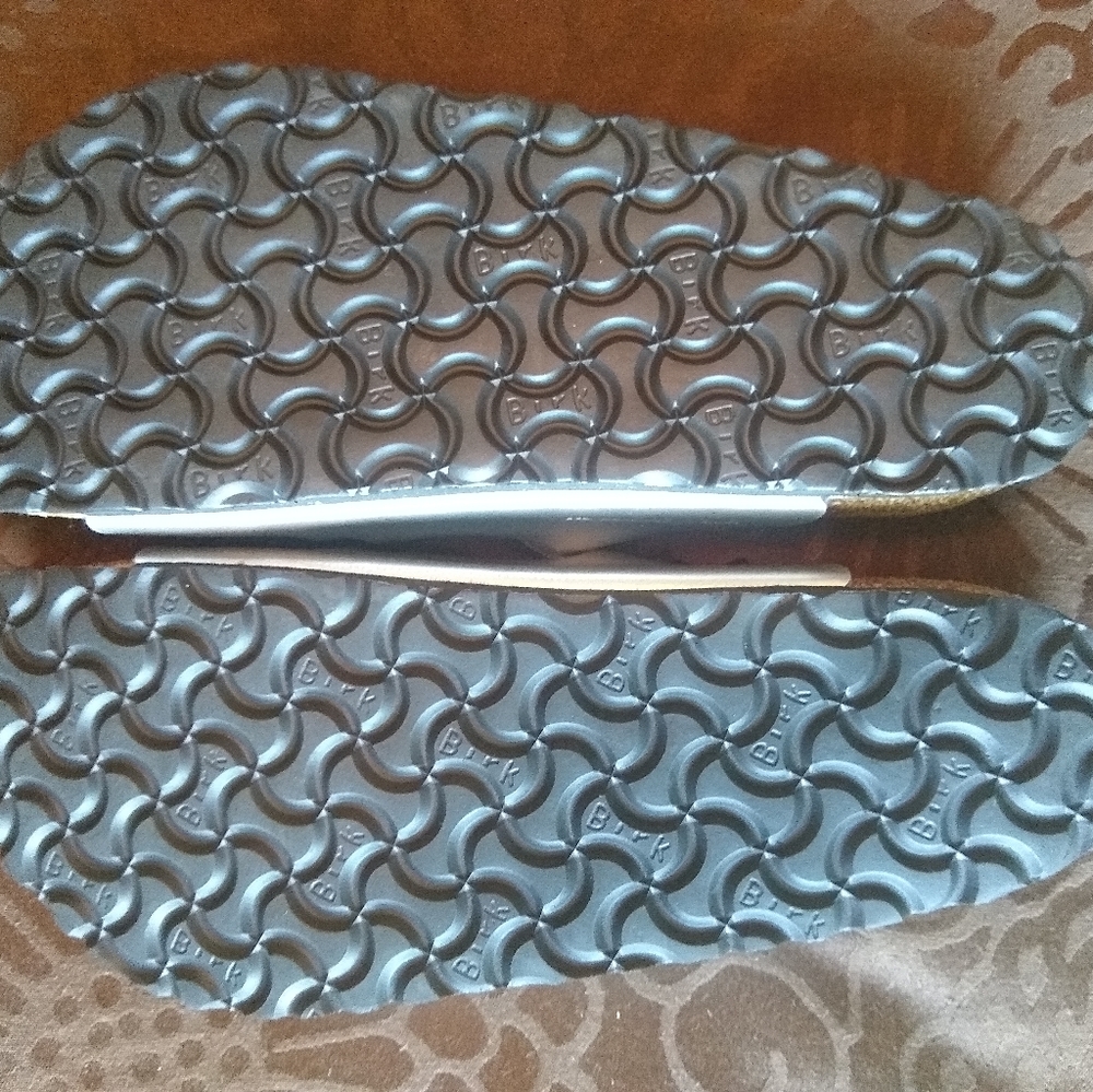 New Without Box Silver Birkenstocks Birks Size 40 - Picture 5 of 5
